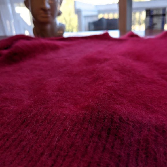Déesse Red Fluffy Sweater - Picture 5 of 5